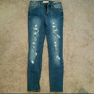 Bullhead Distressed Jeans